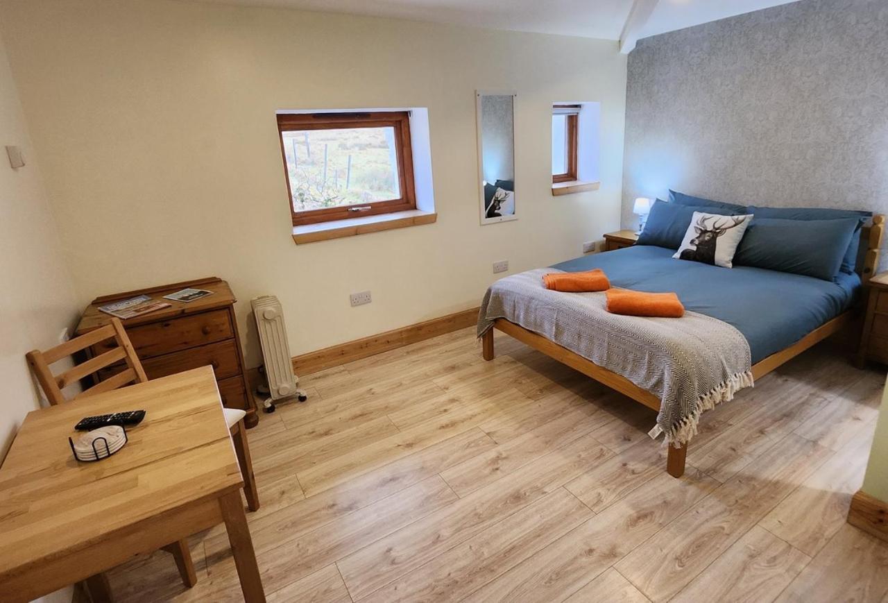 Inchnadamph Explorers Lodge Экстерьер фото