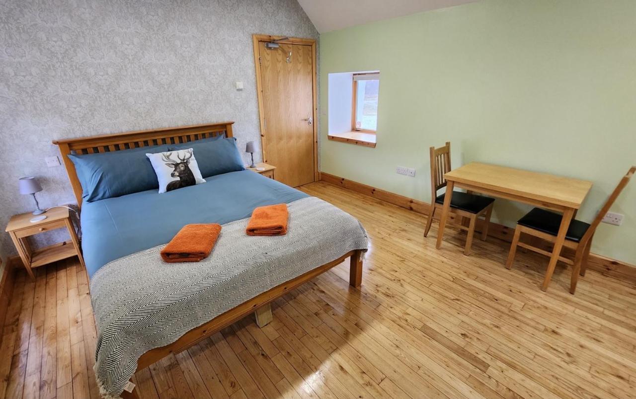 Inchnadamph Explorers Lodge Экстерьер фото